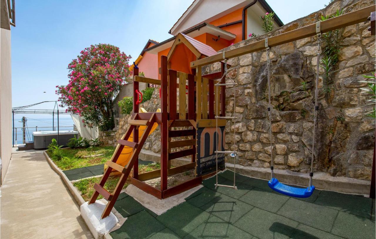 1 Bedroom Gorgeous Apartment In Mošćenička Draga Εξωτερικό φωτογραφία
